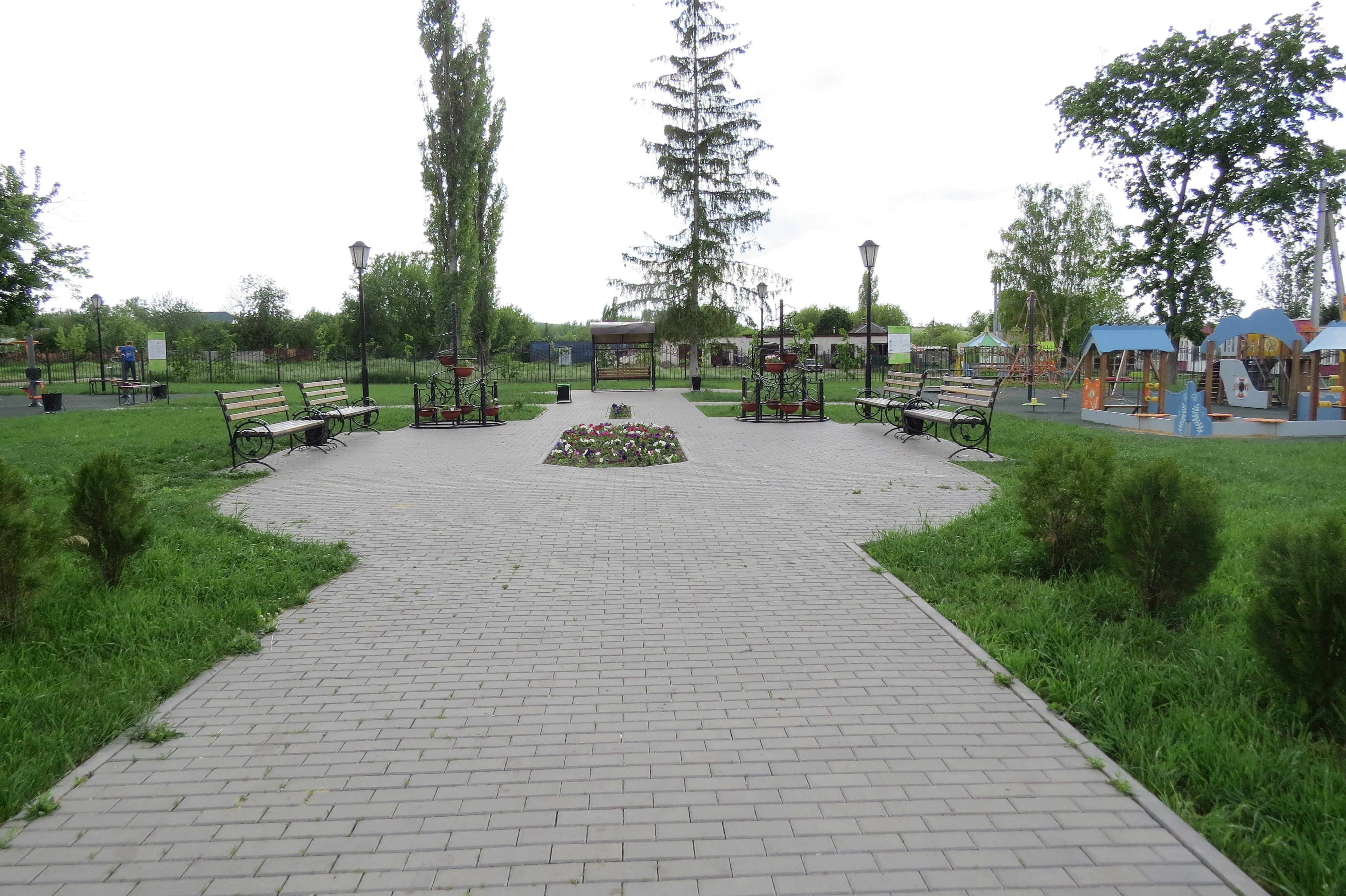 Парк в центре села Колыбелка.